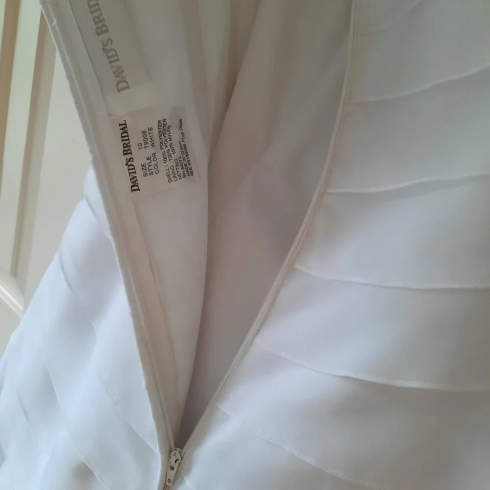 Wedding Dress Classic White Southern Sophisticated Flowy Sleeveless A Line - Picture 4 of 12